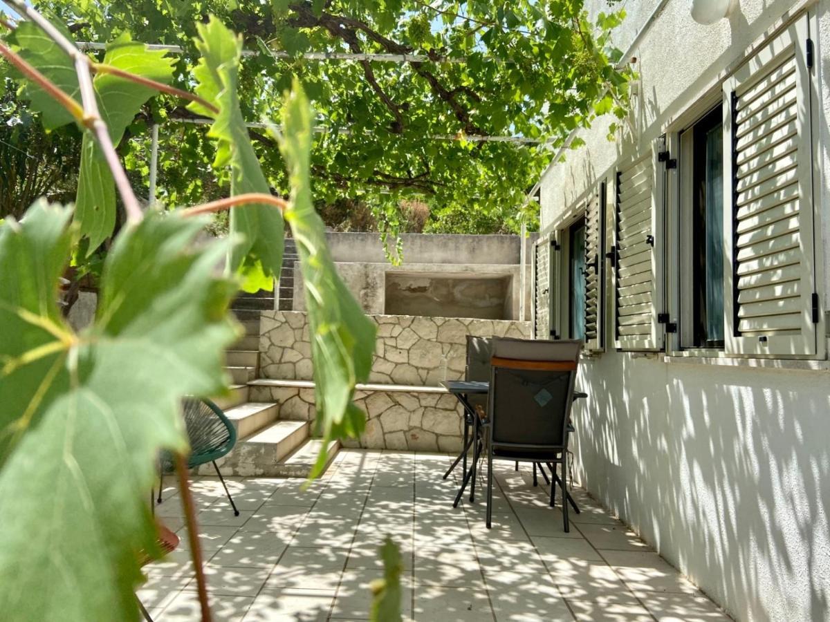 Apartments Tri Zala Zrnovo Exterior photo